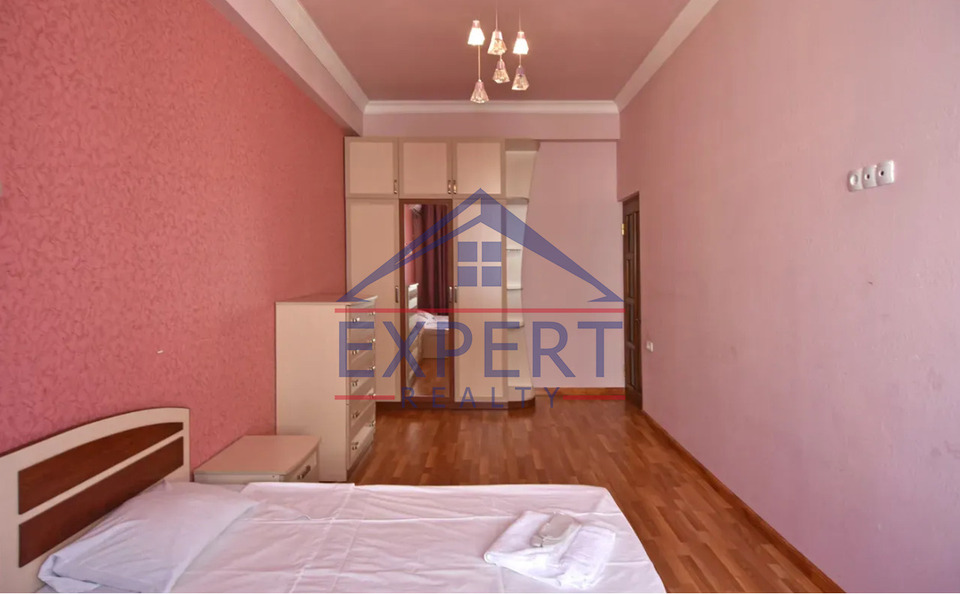 ԿԵՆՏՐՈՆ, ԵԿՄԱԼՅԱՆ ՓՈՂՈՑ, 4 ՍԵՆՅԱԿ