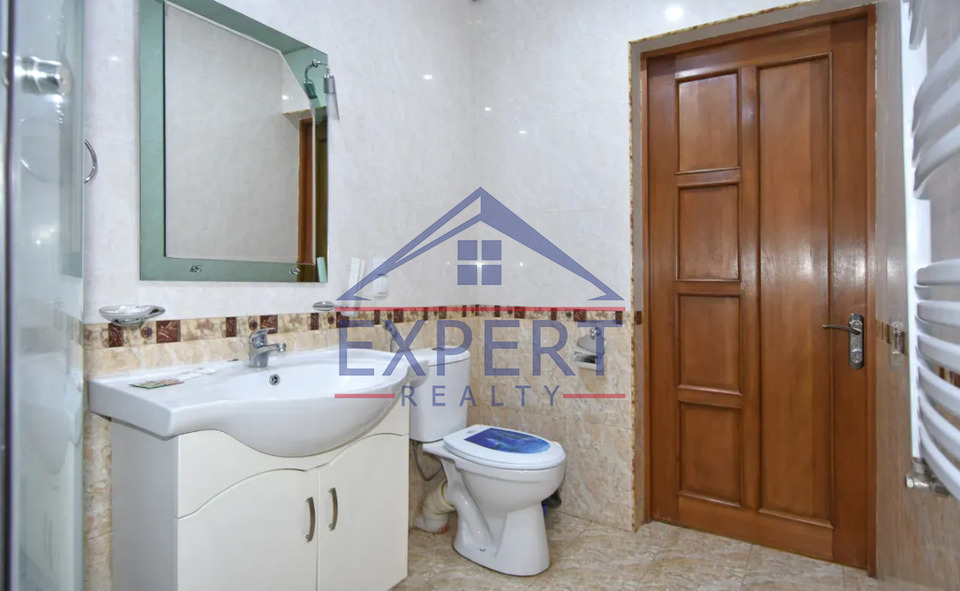 ԿԵՆՏՐՈՆ, ԵԿՄԱԼՅԱՆ ՓՈՂՈՑ, 4 ՍԵՆՅԱԿ