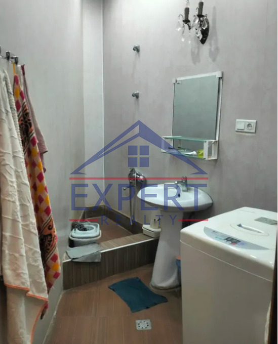 ԿԵՆՏՐՈՆ, ՏԻԳՐԱՆ ՄԵԾ, 4 ՍԵՆՅԱԿ