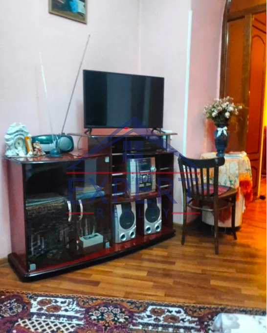 ԿԵՆՏՐՈՆ, ՏԻԳՐԱՆ ՄԵԾ, 4 ՍԵՆՅԱԿ