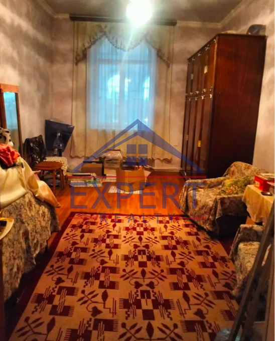 ԿԵՆՏՐՈՆ, ՏԻԳՐԱՆ ՄԵԾ, 4 ՍԵՆՅԱԿ