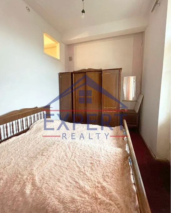 ԿԵՆՏՐՈՆ, ՏԻԳՐԱՆ ՄԵԾ, 2 ՍԵՆՅԱԿ