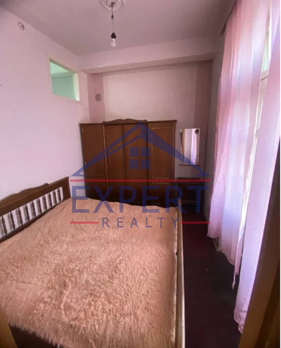 ԿԵՆՏՐՈՆ, ՏԻԳՐԱՆ ՄԵԾ, 2 ՍԵՆՅԱԿ