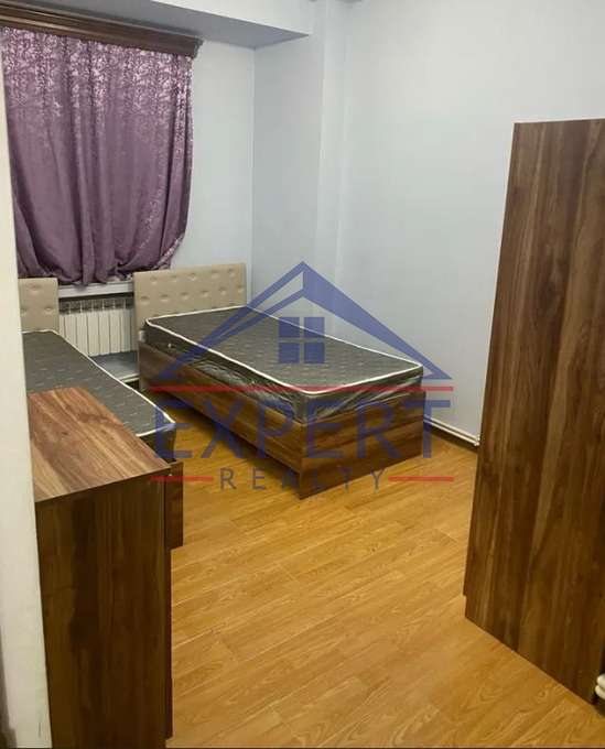 ՔԱՆԱՔԵՌ ԶԵՅԹՈՒՆ, ԴՐՈՅԻ ՓՈՂՈՑ, 3 ՍԵՆՅԱԿ