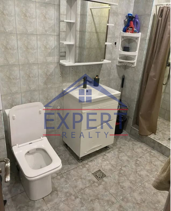 ՔԱՆԱՔԵՌ ԶԵՅԹՈՒՆ, ԴՐՈՅԻ ՓՈՂՈՑ, 3 ՍԵՆՅԱԿ