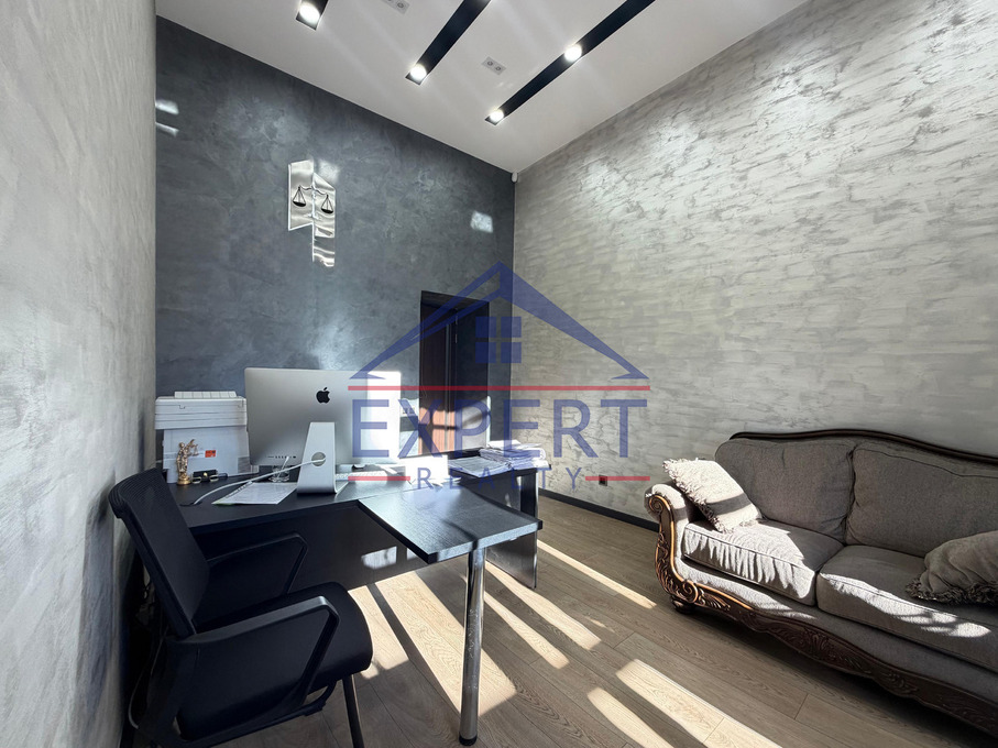 ԿԵՆՏՐՈՆ, ՄԱՇՏՈՑԻ ՊՈՂՈՏԱ, 100ՔՄ