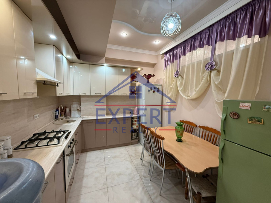 ԿԵՆՏՐՈՆ, ՊԱՐՈՆՅԱՆ ՓՈՂՈՑ, 2ՍԵՆՅԱԿ