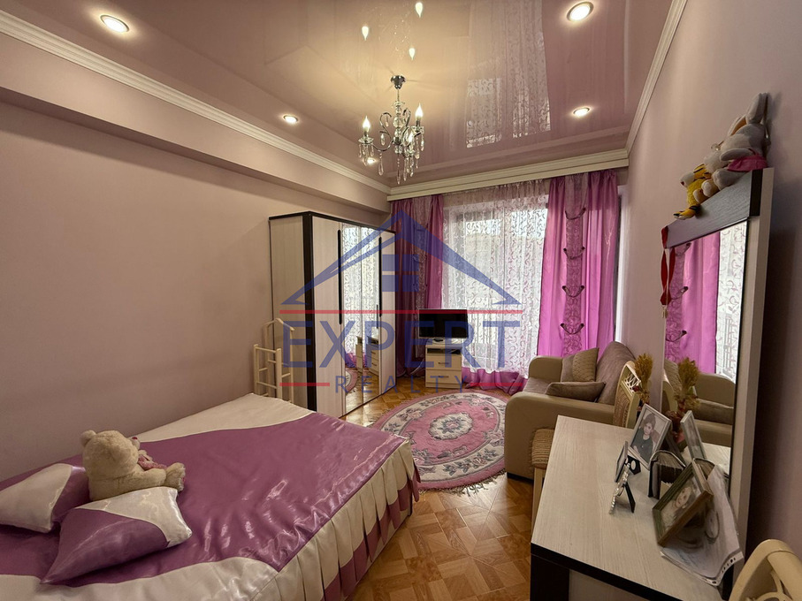 ԿԵՆՏՐՈՆ, ՊԱՐՈՆՅԱՆ ՓՈՂՈՑ, 2ՍԵՆՅԱԿ