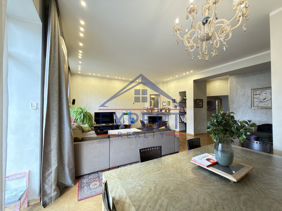 ԿԵՆՏՐՈՆ, ՊՈՒՇԿԻՆԻ ՓՈՂՈՑ, 4 ՍԵՆՅԱԿ