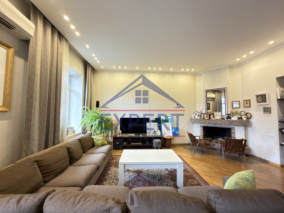 ԿԵՆՏՐՈՆ, ՊՈՒՇԿԻՆԻ ՓՈՂՈՑ, 4 ՍԵՆՅԱԿ