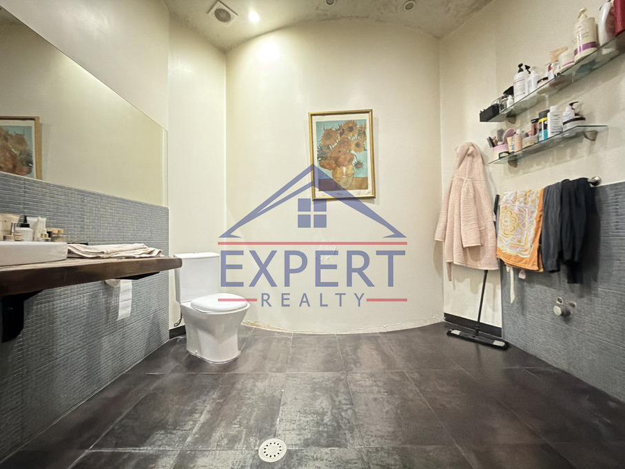 ԿԵՆՏՐՈՆ, ՊՈՒՇԿԻՆԻ ՓՈՂՈՑ, 4 ՍԵՆՅԱԿ