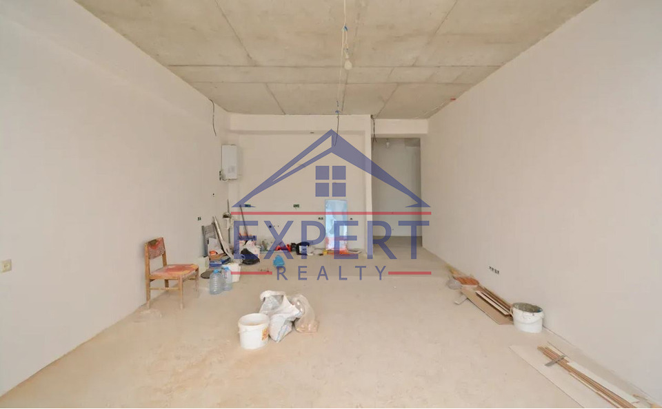 ԿԵՆՏՐՈՆ, ՉԱՐԵՆՑԻ ՓՈՂՈՑ, 3 ՍԵՆՅԱԿ