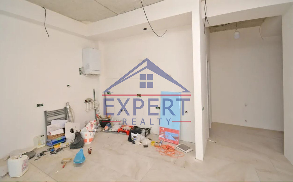 ԿԵՆՏՐՈՆ, ՉԱՐԵՆՑԻ ՓՈՂՈՑ, 3 ՍԵՆՅԱԿ