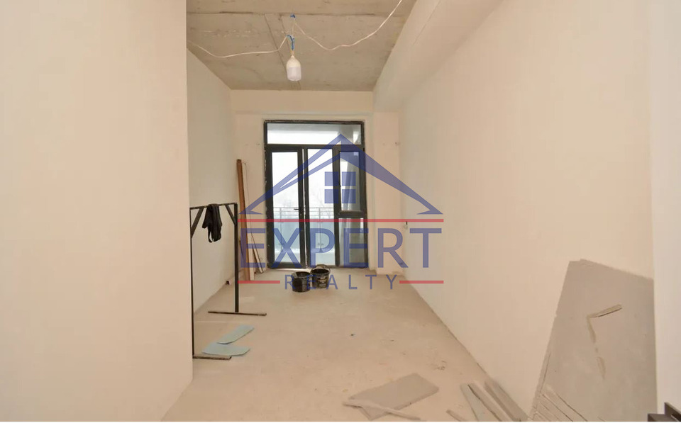 ԿԵՆՏՐՈՆ, ՉԱՐԵՆՑԻ ՓՈՂՈՑ, 3 ՍԵՆՅԱԿ