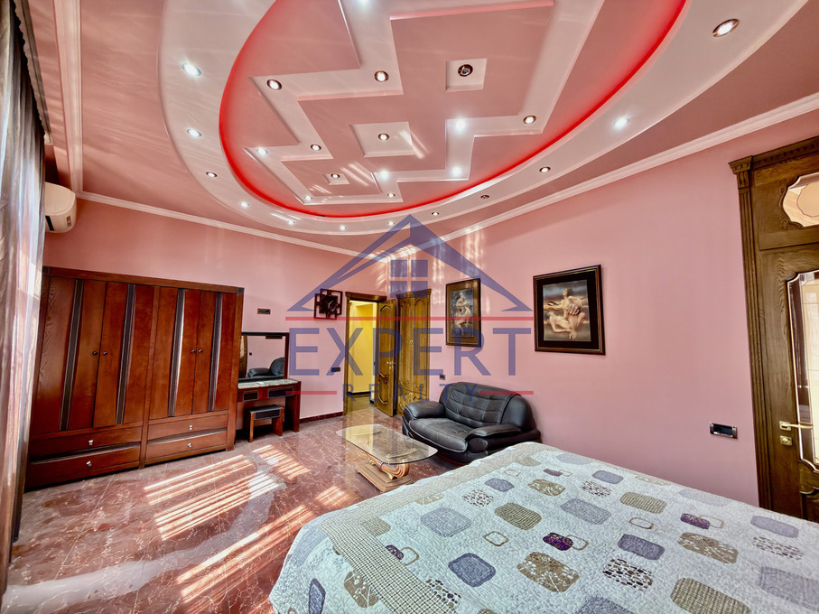 ԿԵՆՏՐՈՆ, ԲԱՂՐԱՄՅԱՆ ՊՈՂՈՏԱ, 4 ՍԵՆՅԱԿ