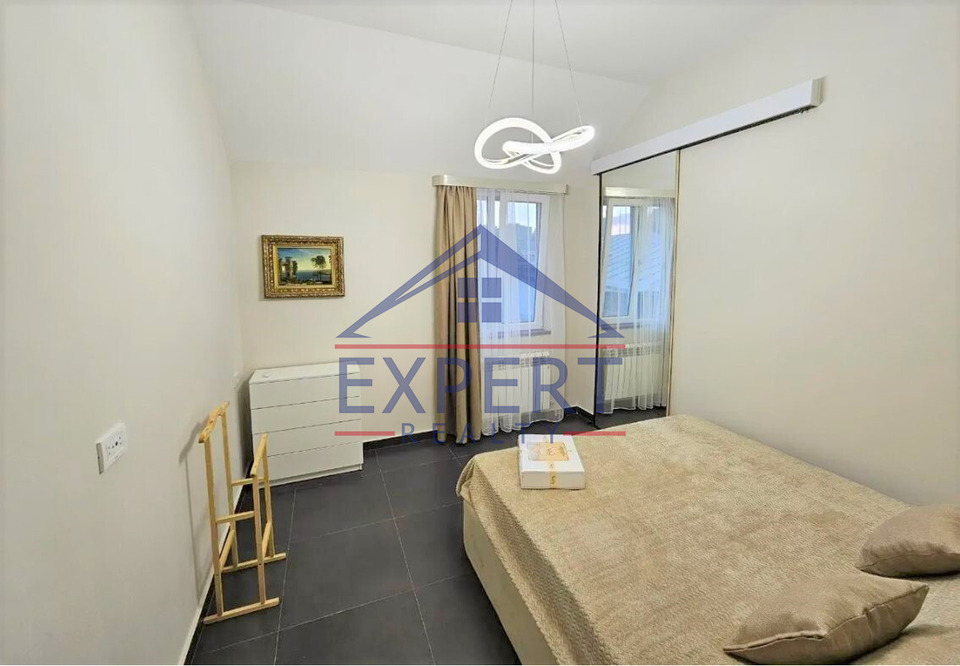 ԿԵՆՏՐՈՆ, ԵԶՆԻԿ ԿՈՂԲԱՑՈՒ ՓՈՂՈՑ, 3 ՍԵՆՅԱԿ