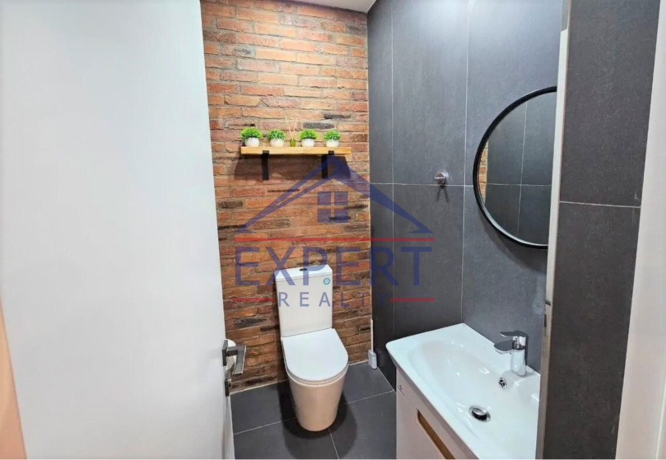 ԿԵՆՏՐՈՆ, ԵԶՆԻԿ ԿՈՂԲԱՑՈՒ ՓՈՂՈՑ, 3 ՍԵՆՅԱԿ