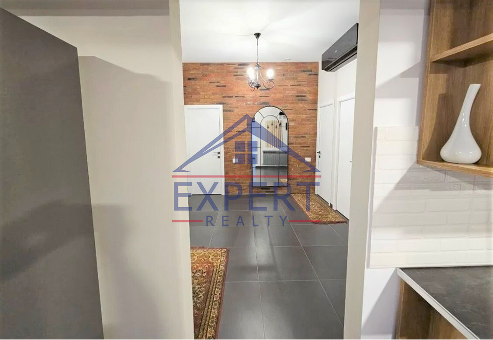 ԿԵՆՏՐՈՆ, ԵԶՆԻԿ ԿՈՂԲԱՑՈՒ ՓՈՂՈՑ, 3 ՍԵՆՅԱԿ