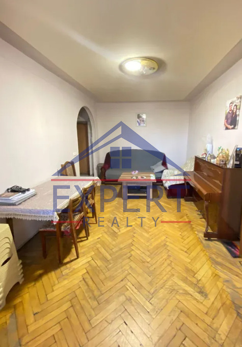 ԿԵՆՏՐՈՆ, ՏԻԳՐԱՆ ՄԵԾ, 2 ՍԵՆՅԱԿ