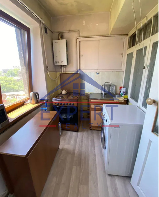 ԿԵՆՏՐՈՆ, ՏԻԳՐԱՆ ՄԵԾ, 2 ՍԵՆՅԱԿ