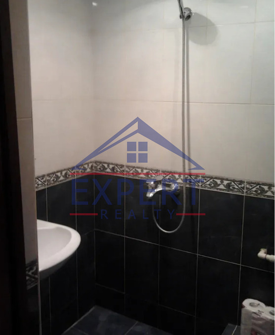 ԿԵՆՏՐՈՆ, ՏԻԳՐԱՆ ՄԵԾ, 2 ՍԵՆՅԱԿ