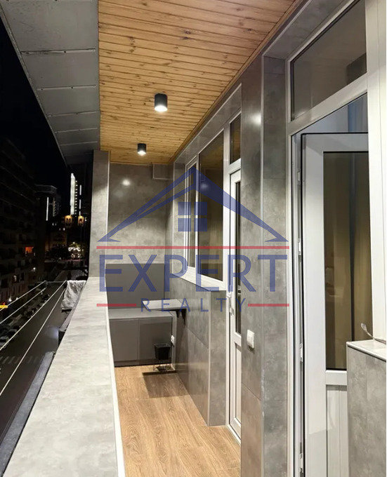 ԿԵՆՏՐՈՆ, ԱՄԻՐՅԱՆ ՓՈՂՈՑ, 3 ՍԵՆՅԱԿ