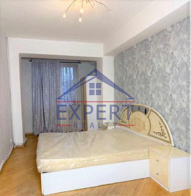 ԿԵՆՏՐՈՆ, ՊԱՐՈՆՅԱՆ ՓՈՂՈՑ, 3ՍԵՆՅԱԿ