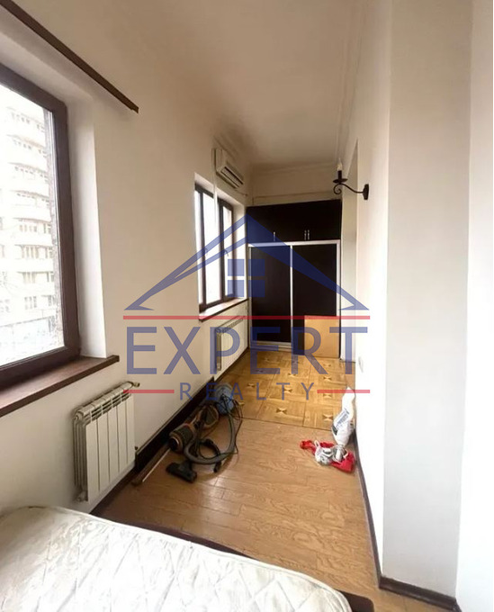 ԿԵՆՏՐՈՆ, ՊԱՐՈՆՅԱՆ ՓՈՂՈՑ  3 ՍԵՆՅԱԿ