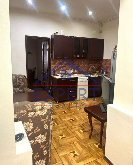 ԿԵՆՏՐՈՆ, ՊԱՐՈՆՅԱՆ ՓՈՂՈՑ  3 ՍԵՆՅԱԿ