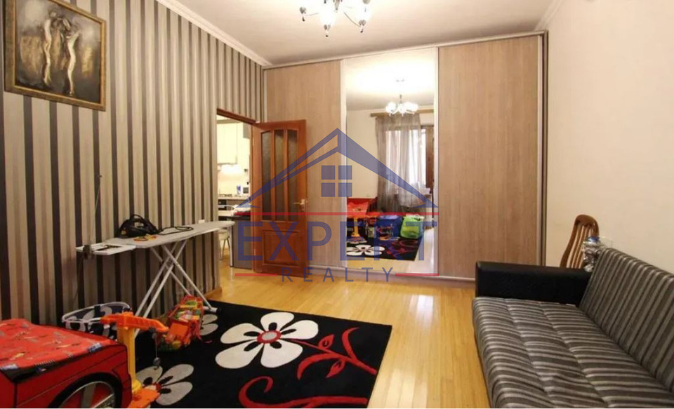 ԿԵՆՏՐՈՆ, ԱՐԳԻՇՏԻ ՓՈՂՈՑ, 3 ՍԵՆՅԱԿ