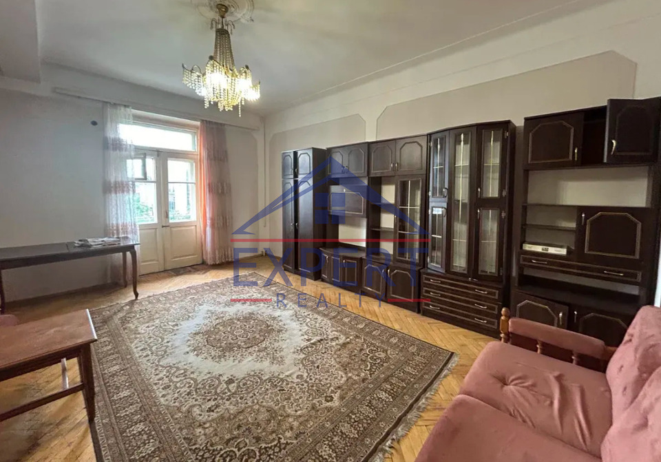 ԿԵՆՏՐՈՆ, ՏԻԳՐԱՆ ՄԵԾ, 2 ՍԵՆՅԱԿ