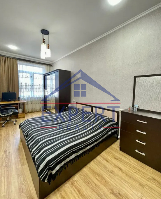 ԿԵՆՏՐՈՆ, ՏԵՐՅԱՆ ՓՈՂՈՑ, 2 ՍԵՆՅԱԿ