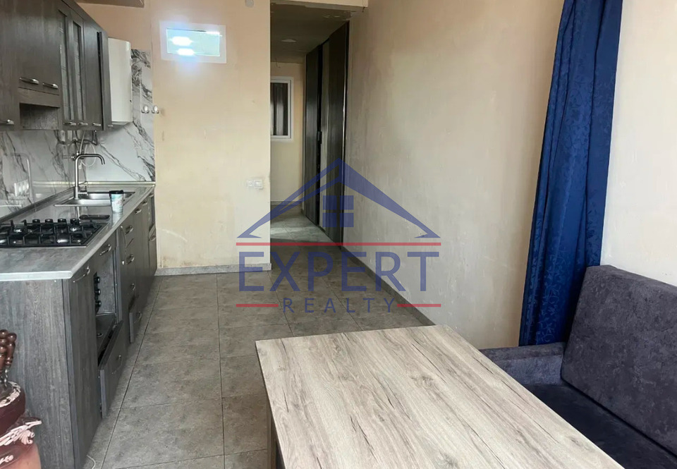 ԷՐԵԲՈՒՆԻ, ԳՈՒՐԳԵՆ ՄԱՀԱՐԻ ՓՈՂՈՑ, 4 ՍԵՆՅԱԿ