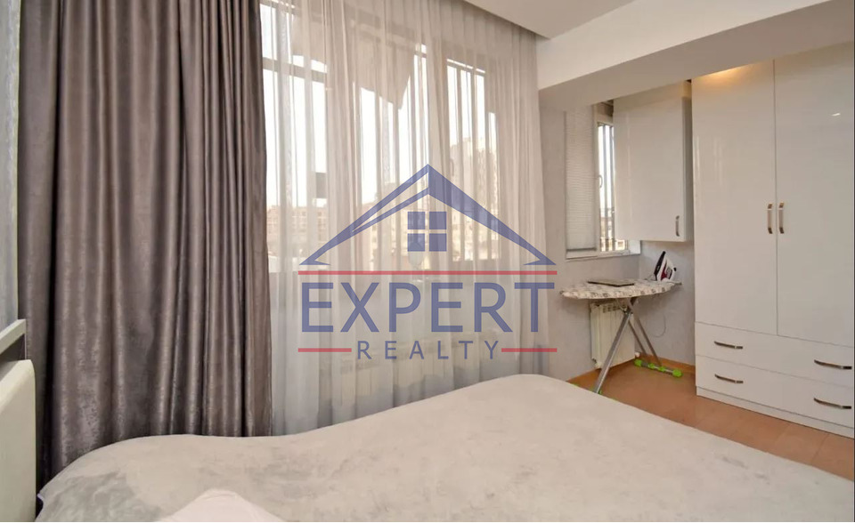 ԿԵՆՏՐՈՆ, ՀԻՆ ԵՐԵՎԱՆՑԻ ՓՈՂՈՑ, 3 ՍԵՆՅԱԿ