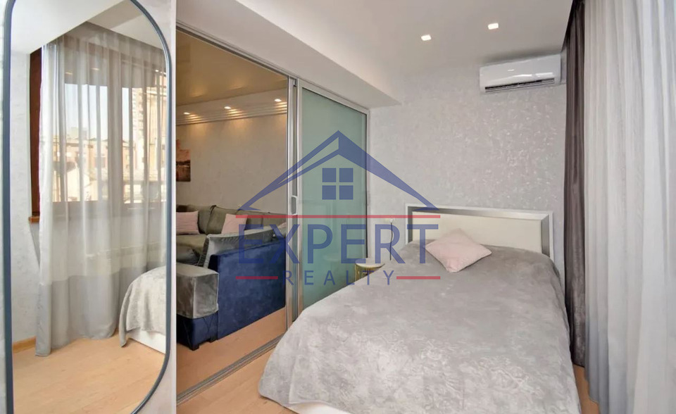 ԿԵՆՏՐՈՆ, ՀԻՆ ԵՐԵՎԱՆՑԻ ՓՈՂՈՑ, 3 ՍԵՆՅԱԿ