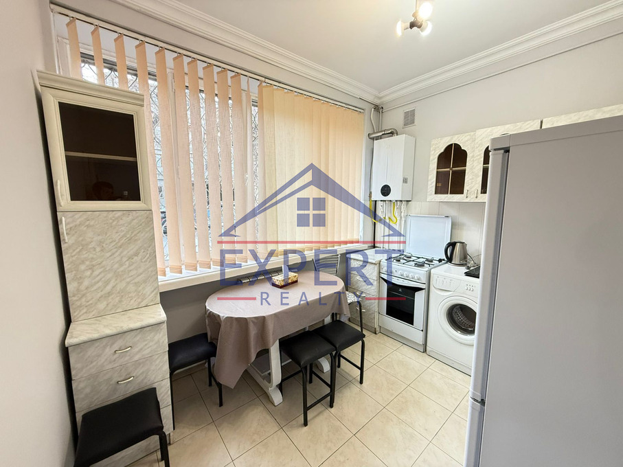 ԿԵՆՏՐՈՆ, ՄԱՇՏՈՑԻ ՊՈՂՈՏԱ, 2 ՍԵՆՅԱԿ