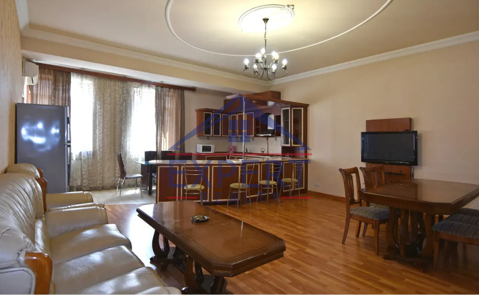 ԿԵՆՏՐՈՆ, ԵԿՄԱԼՅԱՆ ՓՈՂՈՑ, 4 ՍԵՆՅԱԿ