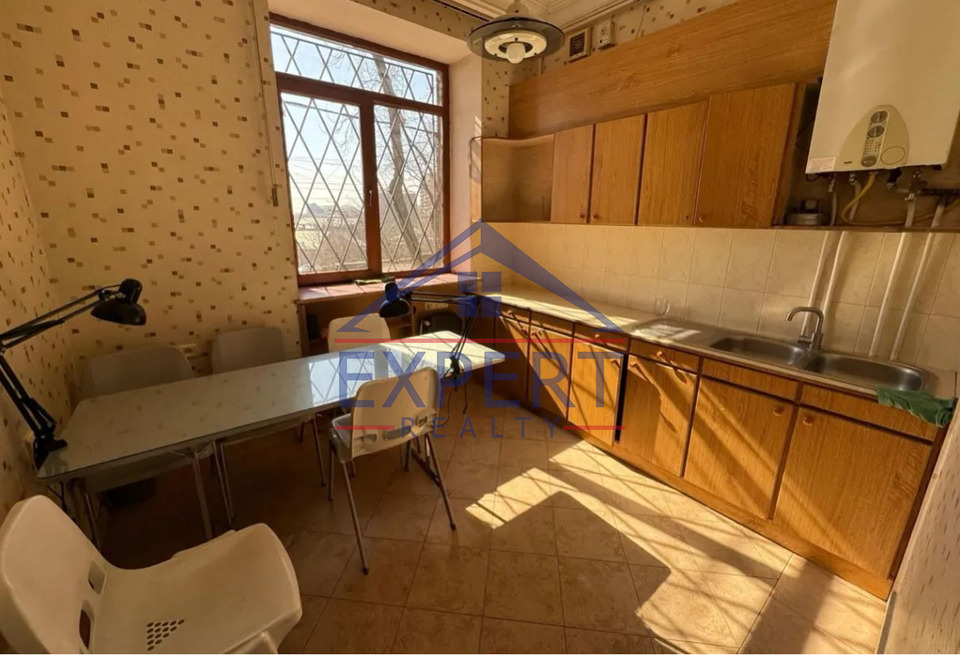 ԿԵՆՏՐՈՆ,ԲԱՂՐԱՄՅԱՆ ՊՈՂՈՏԱ 160ՔՄ