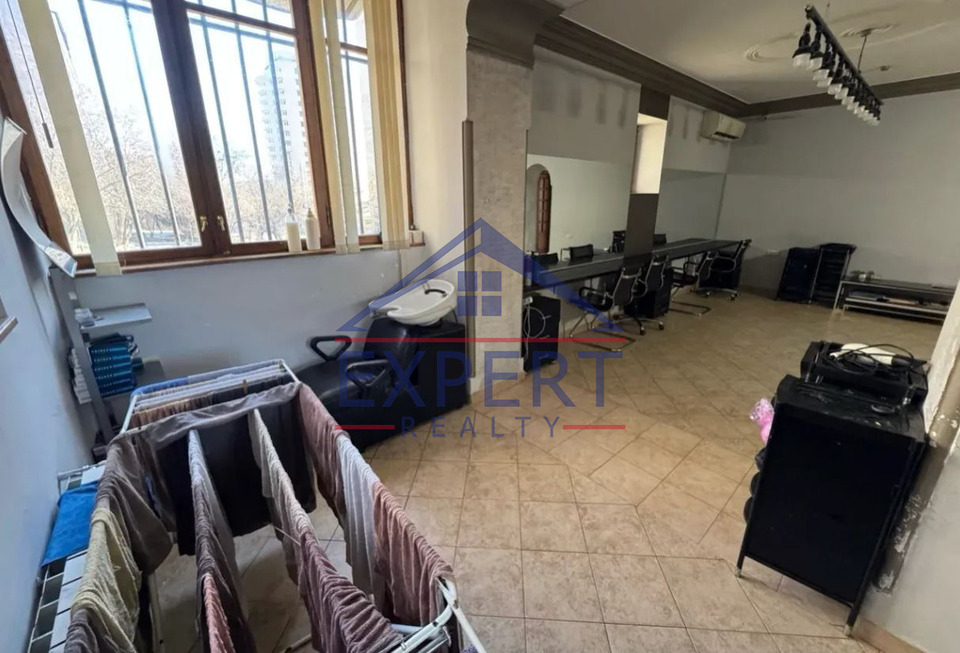 ԿԵՆՏՐՈՆ,ԲԱՂՐԱՄՅԱՆ ՊՈՂՈՏԱ 160ՔՄ