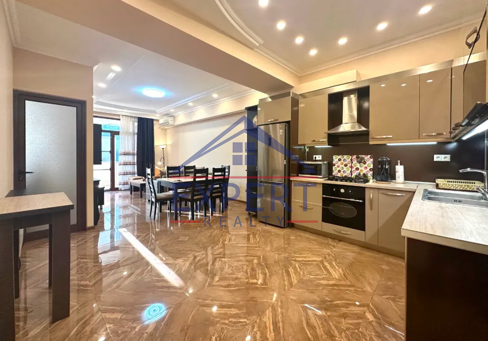 ԿԵՆՏՐՈՆ, ԵԿՄԱԼՅԱՆ ՓՈՂՈՑ, 3 ՍԵՆՅԱԿ