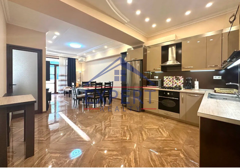 ԿԵՆՏՐՈՆ, ԵԿՄԱԼՅԱՆ ՓՈՂՈՑ, 3 ՍԵՆՅԱԿ