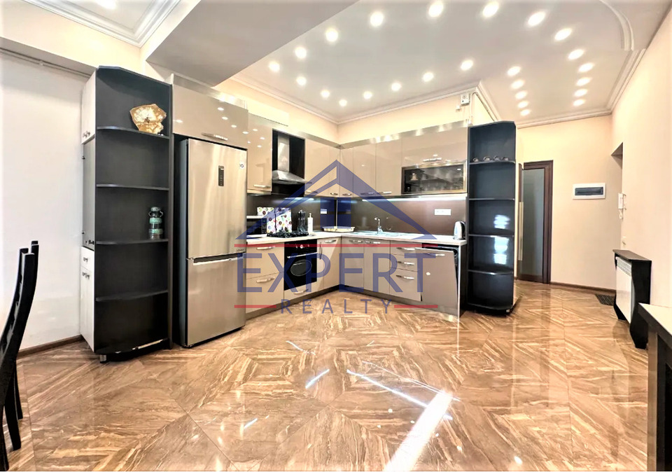 ԿԵՆՏՐՈՆ, ԵԿՄԱԼՅԱՆ ՓՈՂՈՑ, 3 ՍԵՆՅԱԿ