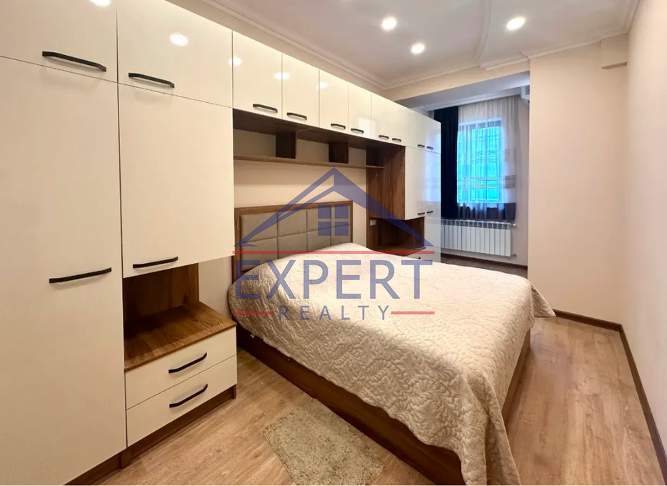 ԿԵՆՏՐՈՆ, ԵԿՄԱԼՅԱՆ ՓՈՂՈՑ, 3 ՍԵՆՅԱԿ