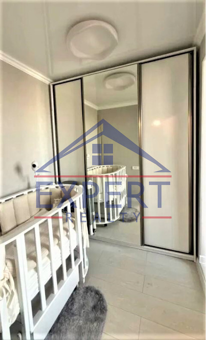 ԷՐԵԲՈՒՆԻ, ՓՈՂՈՑ, 2 ՍԵՆՅԱԿ