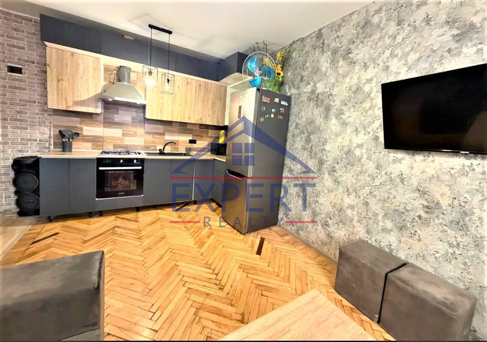 ԷՐԵԲՈՒՆԻ, ԷՐԵԲՈՒՆՈՒ ՓՈՂՈՑ, 2 ՍԵՆՅԱԿ