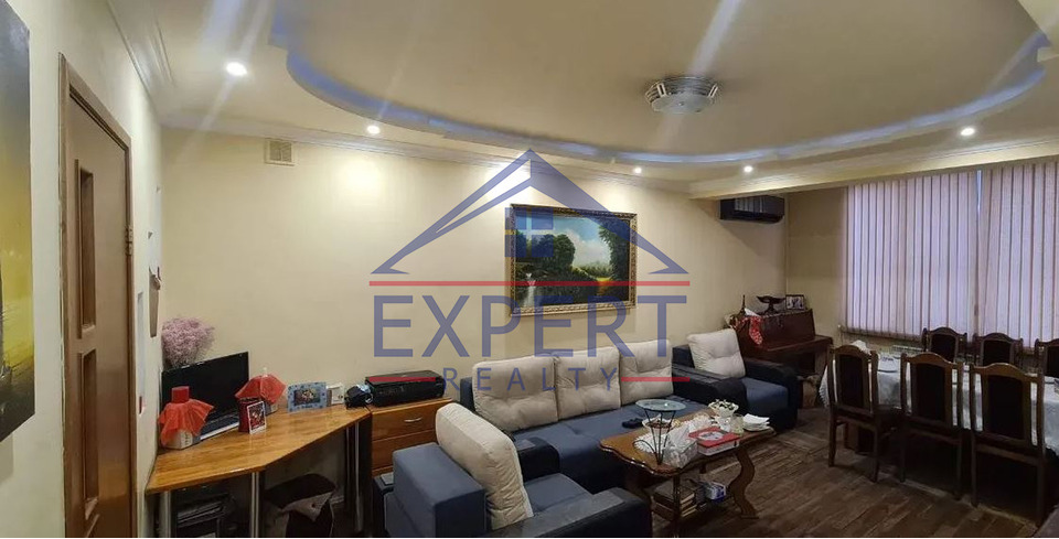 ԷՐԵԲՈՒՆԻ, ԱԹՈՅԱՆ ՓՈՂՈՑ, 2 ՍԵՆՅԱԿ