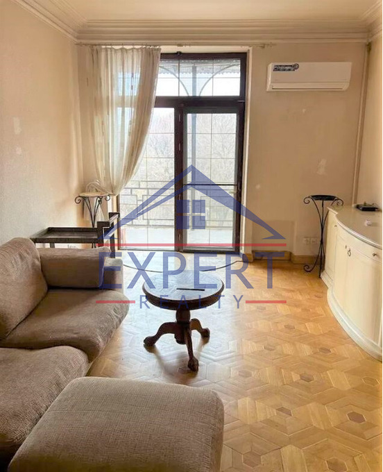 ԿԵՆՏՐՈՆ, ԶԱՔՅԱՆ ՓՈՂՈՑ, 3 ՍԵՆՅԱԿ