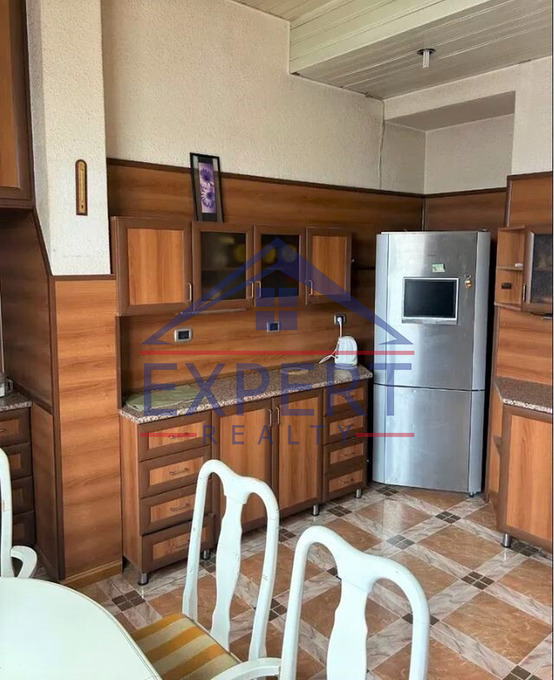 ԿԵՆՏՐՈՆ, ԶԱՔՅԱՆ ՓՈՂՈՑ, 3 ՍԵՆՅԱԿ