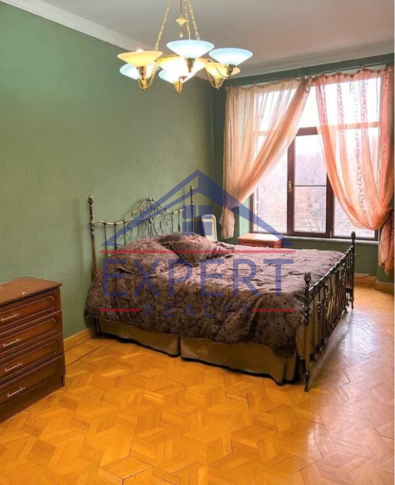 ԿԵՆՏՐՈՆ, ԶԱՔՅԱՆ ՓՈՂՈՑ, 3 ՍԵՆՅԱԿ