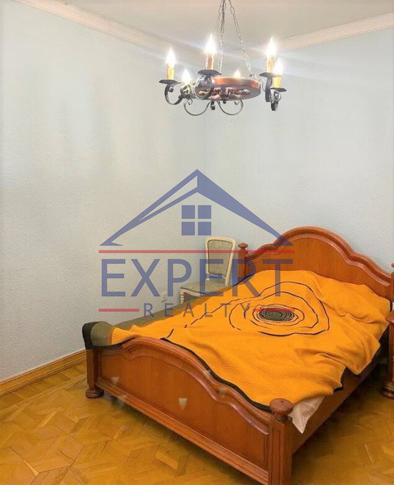 ԿԵՆՏՐՈՆ, ԶԱՔՅԱՆ ՓՈՂՈՑ, 3 ՍԵՆՅԱԿ